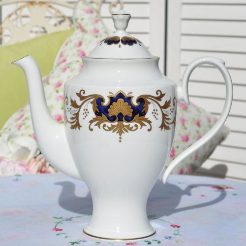 Francis and Jellyman Fine Bone China Tall Marquis Teapot