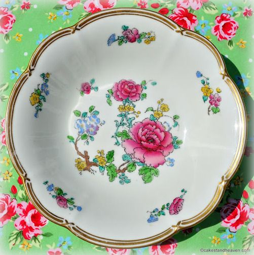<!--012-->Dessert Sets, Soup Bowls and Dishes