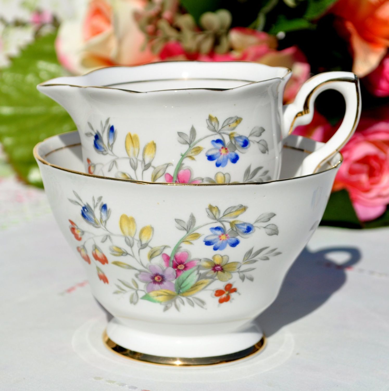 Royal stafford scattered flowers new arrivals