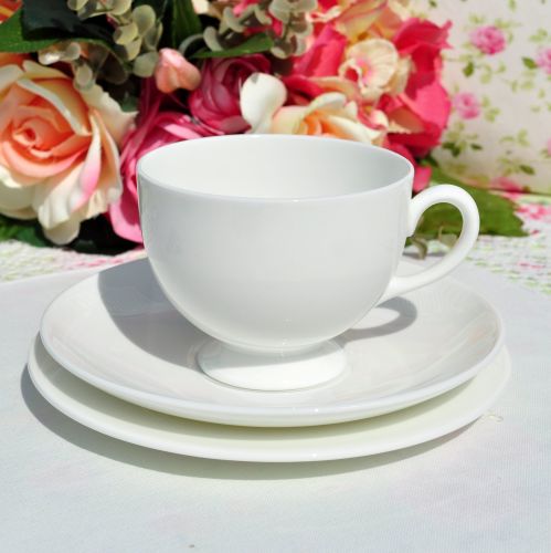 Wedgwood White China Teacup Trio c.1940s