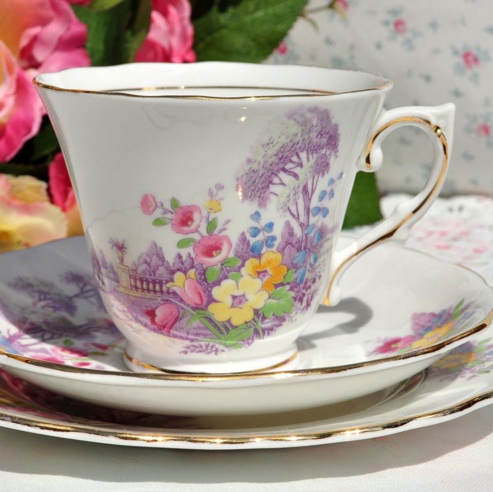 Colourful floral Art Deco style teacup 1945-48
