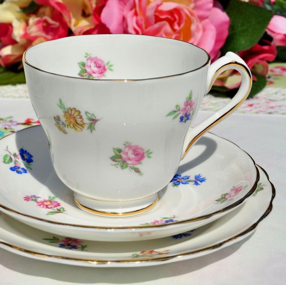 New Chelsea Scattered Flowers Teacup Trio C 1936