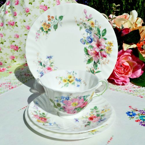 Royal Doulton Arcadia H.4802 Trio + Plate