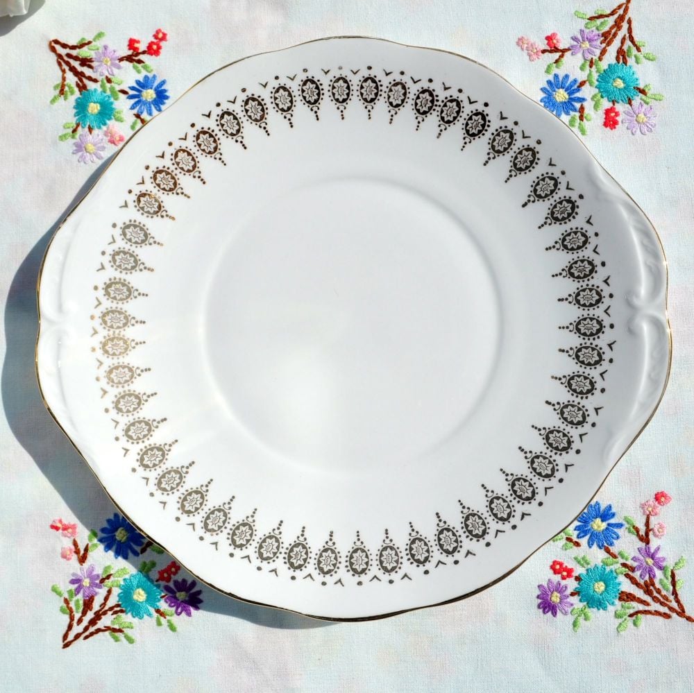 Queen Anne Gold Medallion Cake Plate c.1960's