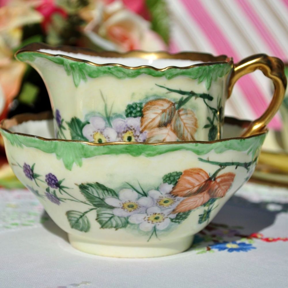 Paragon Bramble Hand Painted Milk Jug & Sugar Bowl with 22Kt Gold 1940s