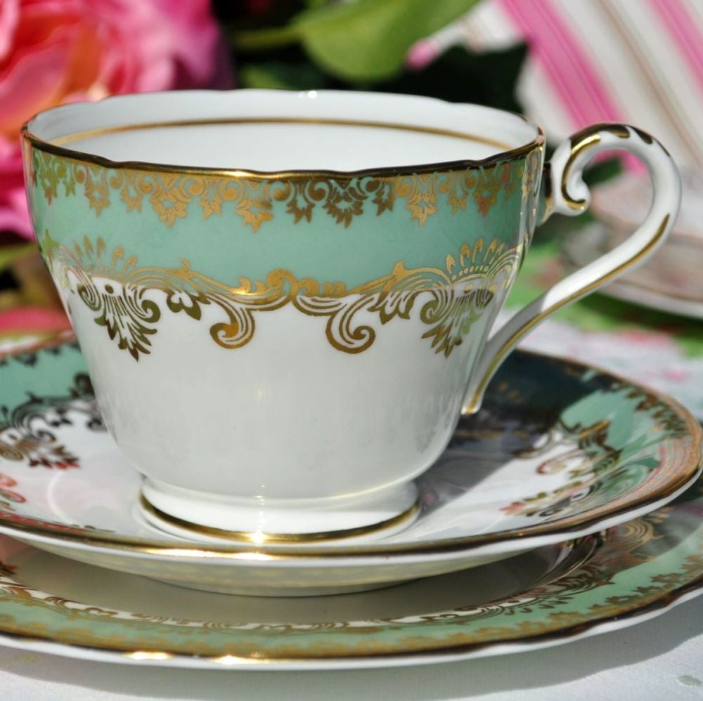 Aynsley Fern Green and Gold Vintage China Teacup Trio