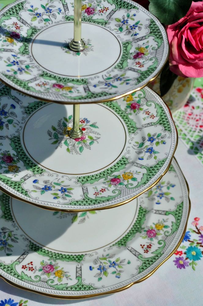 fine bone china Lowestoft cake stand