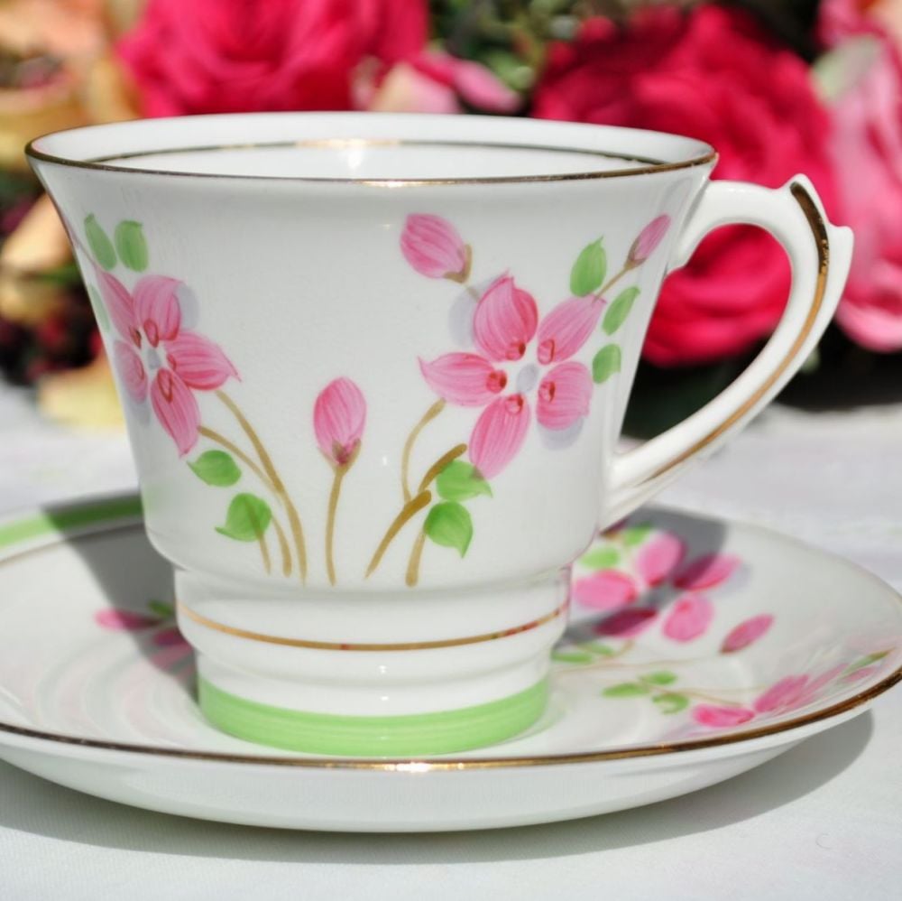 Roslyn Art Deco Style Teacup