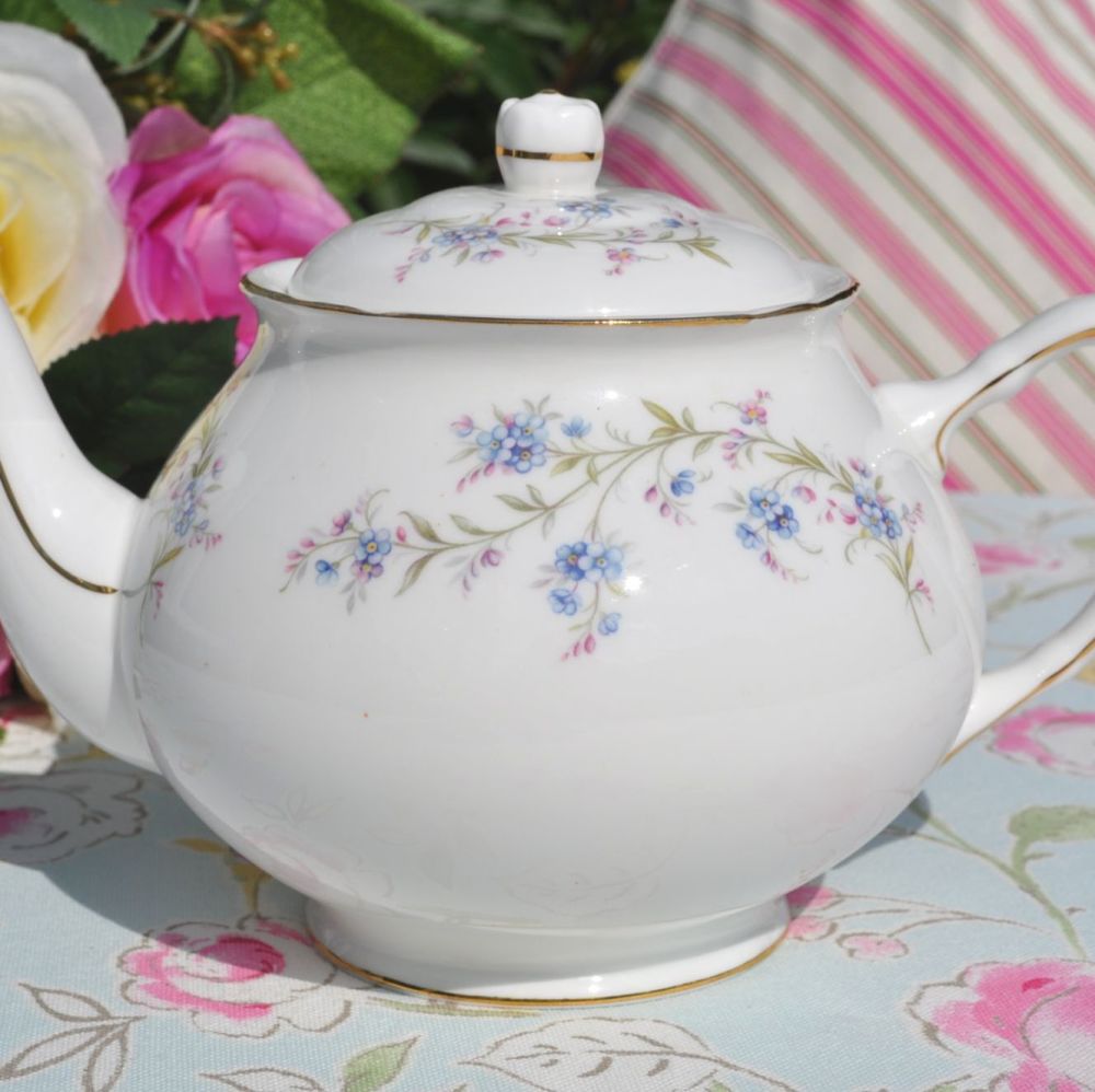 Duchess Tranquility Vintage Bone China 2 Pint Teapot
