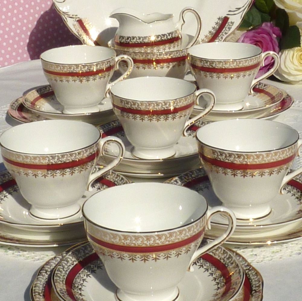 Salisbury Sarum Red and Gold Bone China 21 Piece Vintage Tea Set
