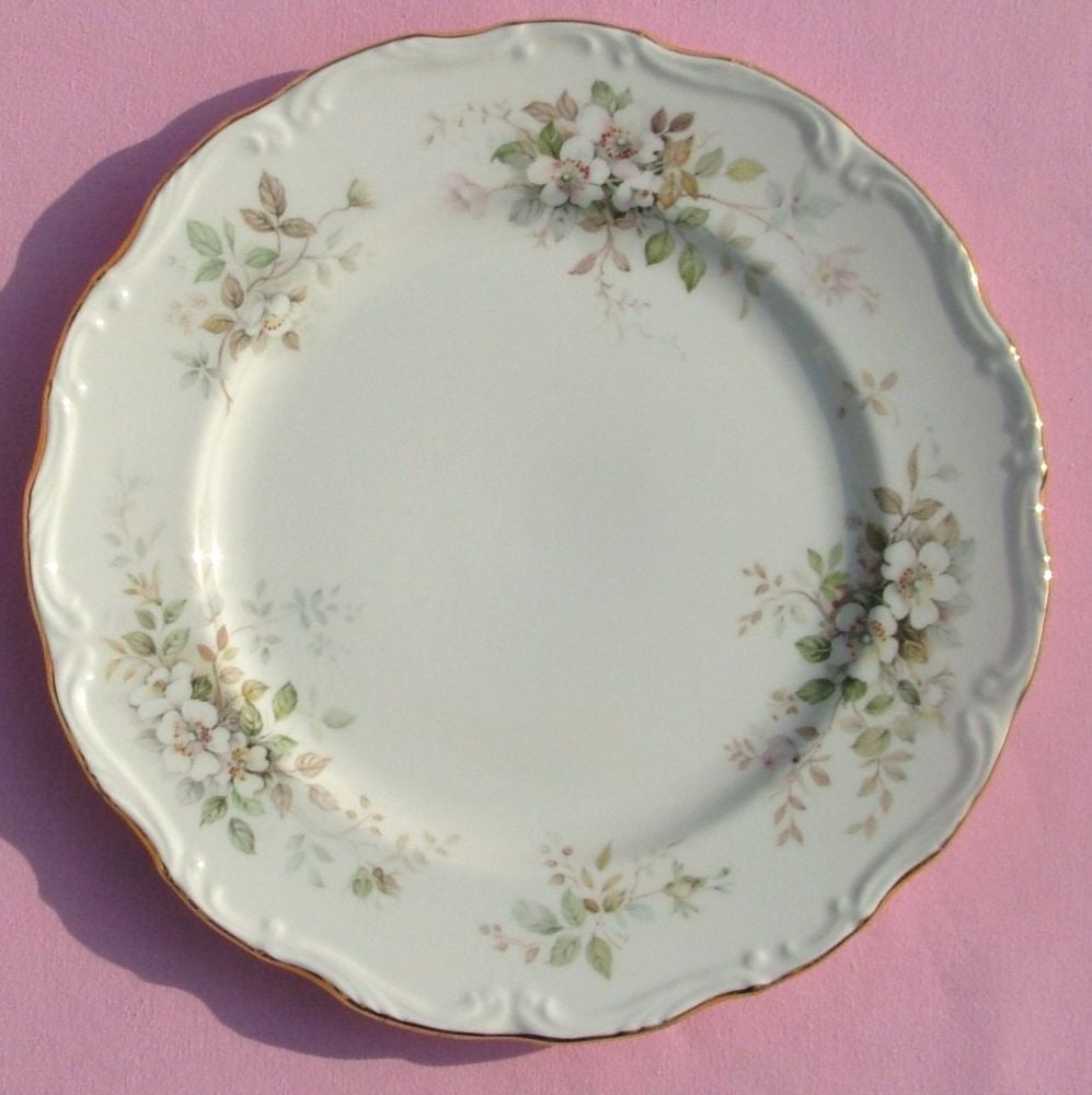 Royal Albert Haworth Set of Six Vintage Bone China Dinner 26.5cm Plates