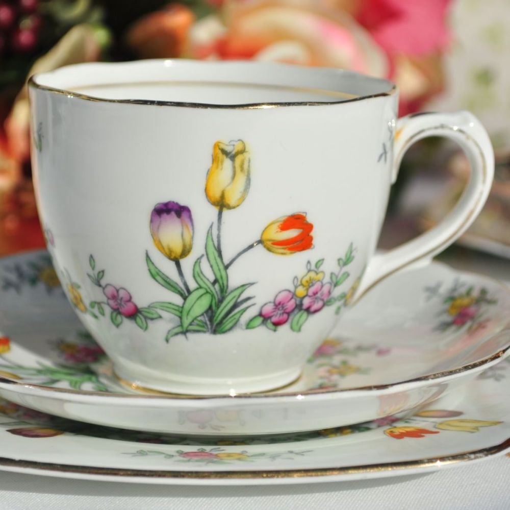 Antique Bell China Hand Painted Tulip Teacup Trio c.1911