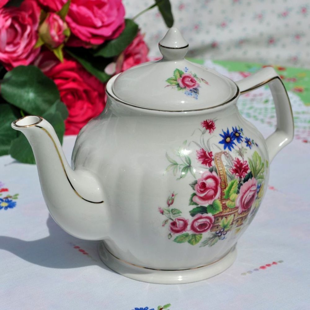 Sadler Flower Basket Pattern Vintage 1.5 Pint Teapot c.1940s