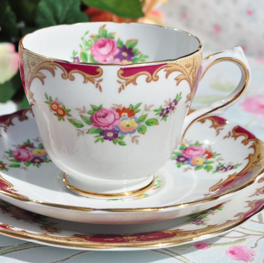 Grosvenor Classical Floral Vintage China Teacup Trio c.1930s