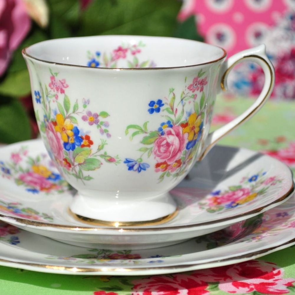 Royal Standard Posies Teacup Trio c.1940s