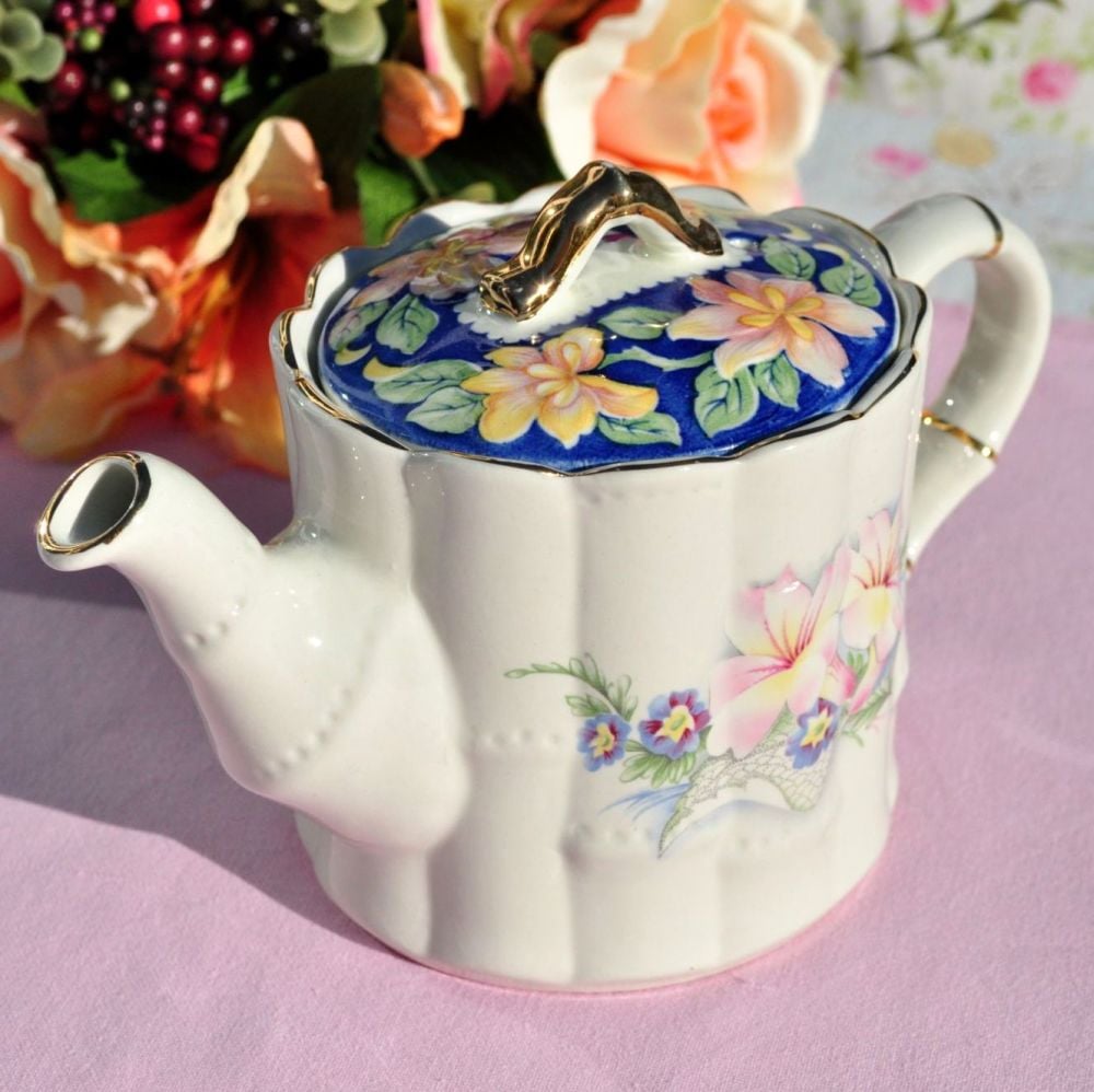 Sadler Lilies Vintage One Pint Teapot