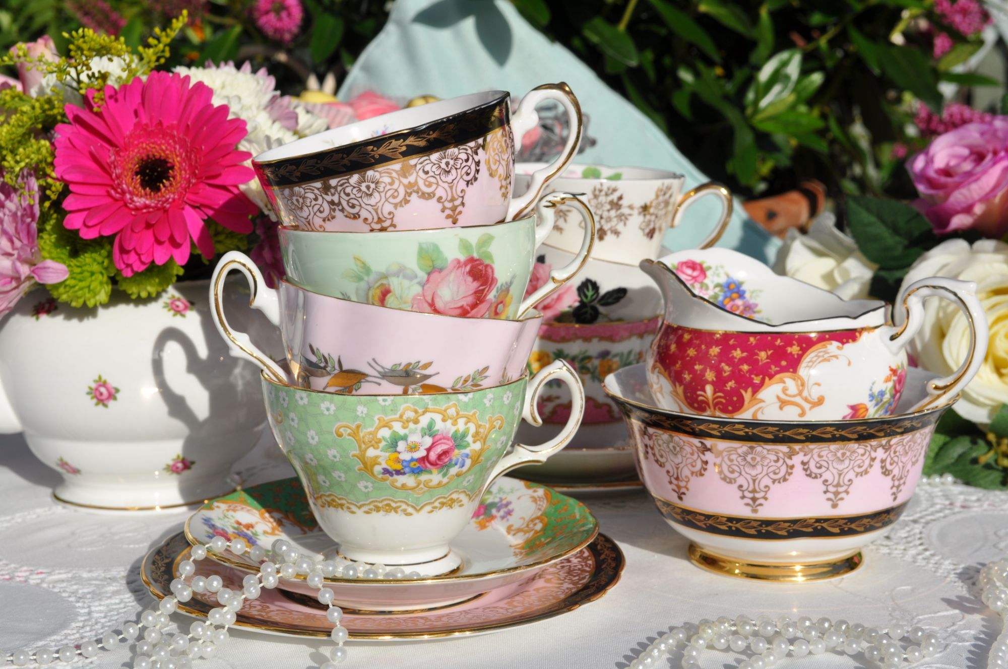 Pretty teacups and saucers