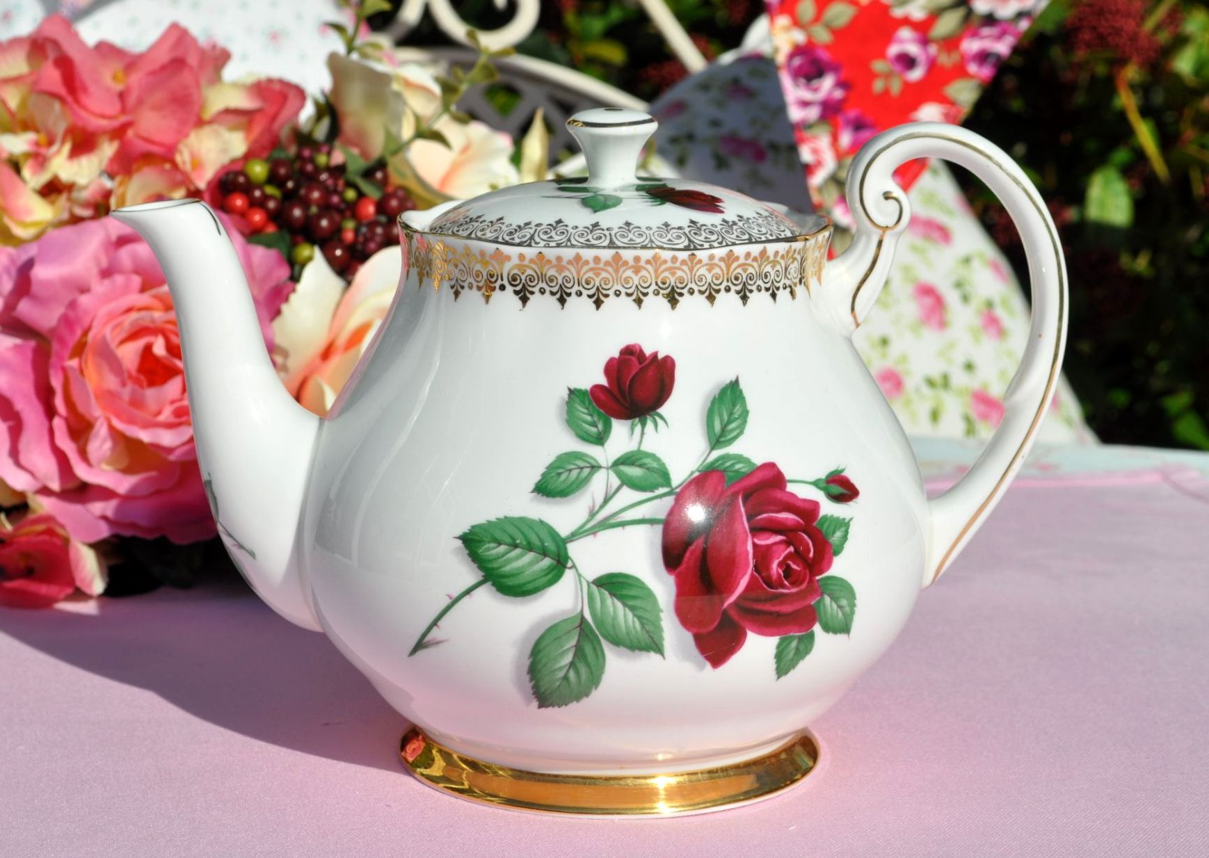 Royal Standard Red Velvet Teapot