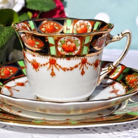 Roslyn Imari Style Vintage 1920s Teacup, Saucer and Tea Plate Trio