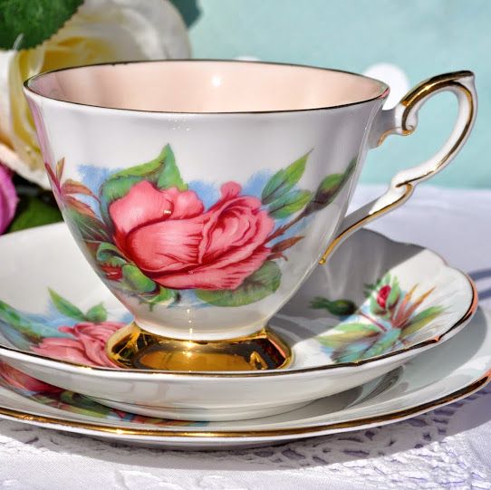World Famous Roses Rendezvous Pattern Vintage China Teacup Trio c.1960's