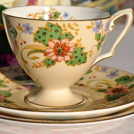 Royal Worcester Cream and Floral Vintage China Teacup Trio c.1937