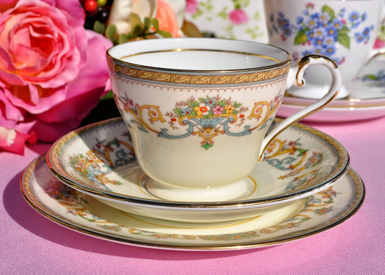 Aynsley Henley Pattern Vintage China Teacup Trio