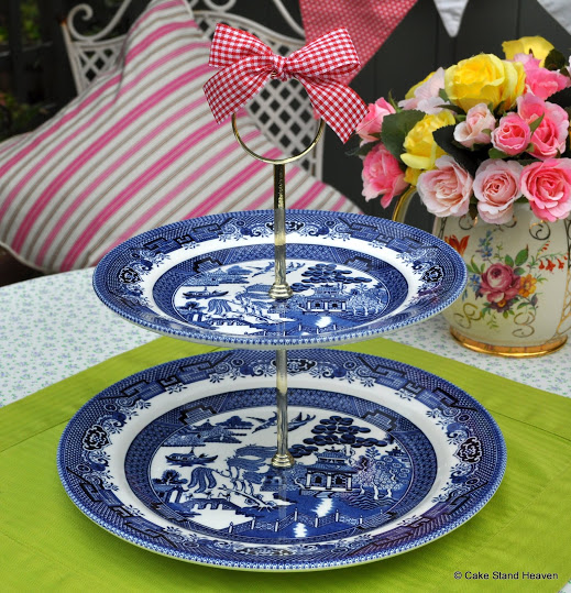Blue Willow Traditional 2 Tier Cake Stand