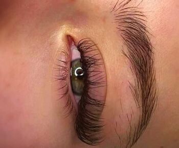 Full Set of Semi Perm Classic Lash Extensions