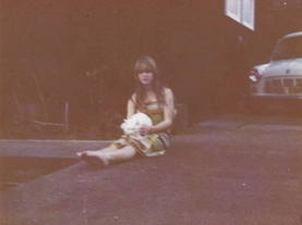 1980 Elle with deaf cat