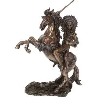 Figurines