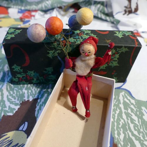 1930's Father Christmas Decoration - Balloons