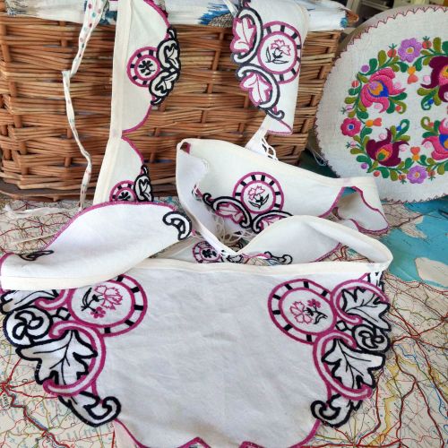 Vintage Doily Bunting - 5 Metres - String G