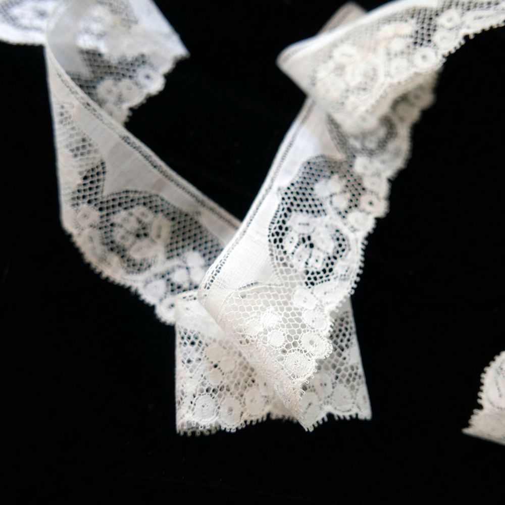 Leavers Lace Trim - Abstract Design - VLW