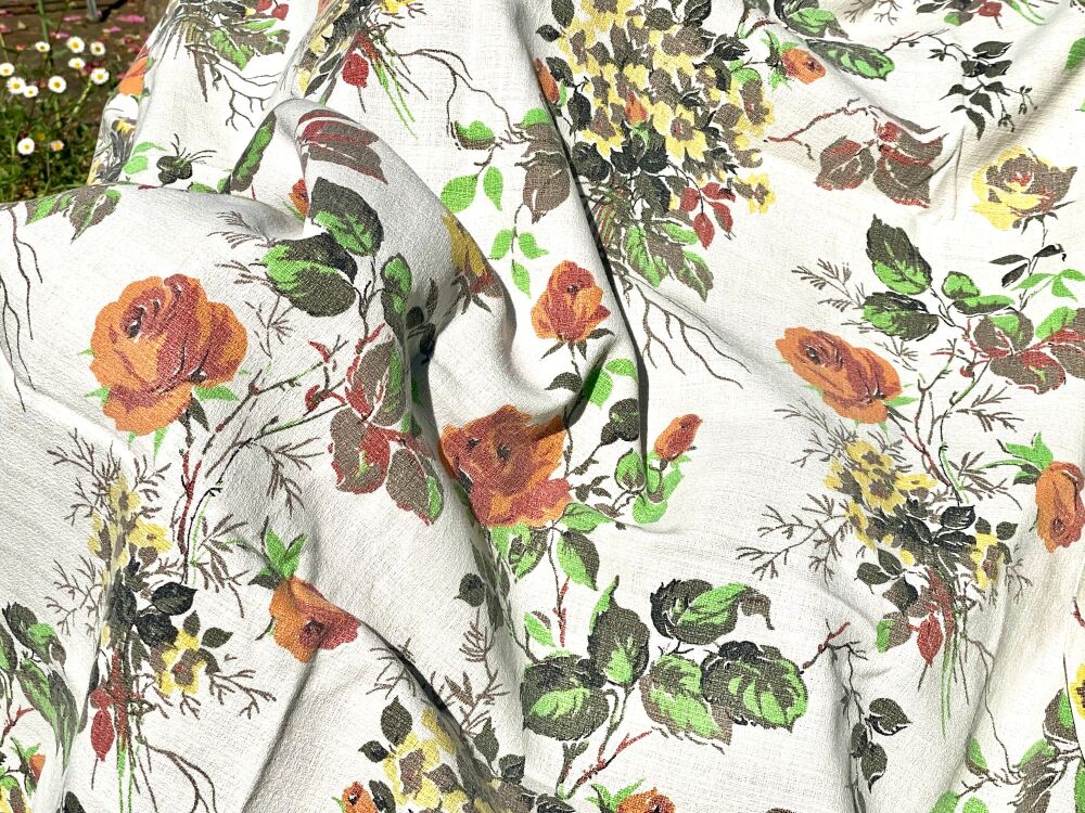 Floral Barkcloth Fabric - Fifties Fabric - 110cm Wide