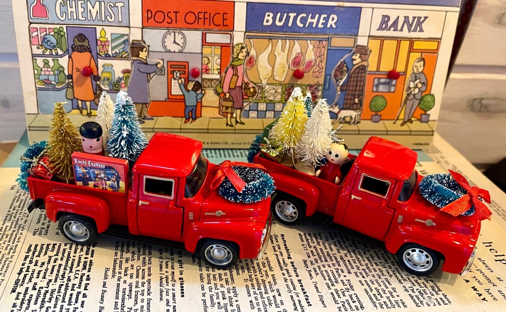 Christmas Tree Trucks with Trees & Gifts - Vintage Truck - Christmas Diorama