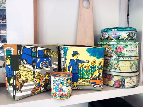 vintage-sixties-fabric-storage-basket