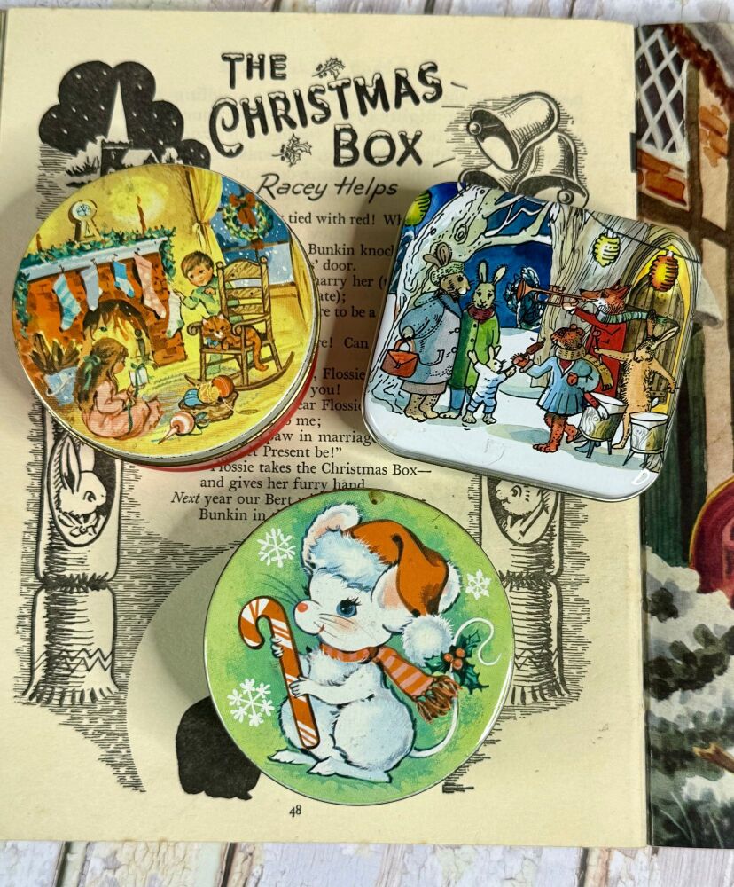 1960's Huntley & Palmers Christmas Tin - Slight Second