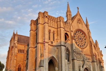 Take an Arundel Town Walking Tour for Two