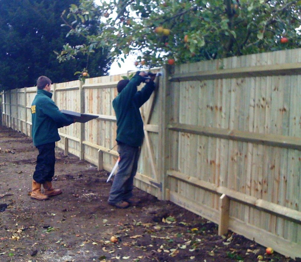 Garden fencing supplier installer fence repair panel post gravel board