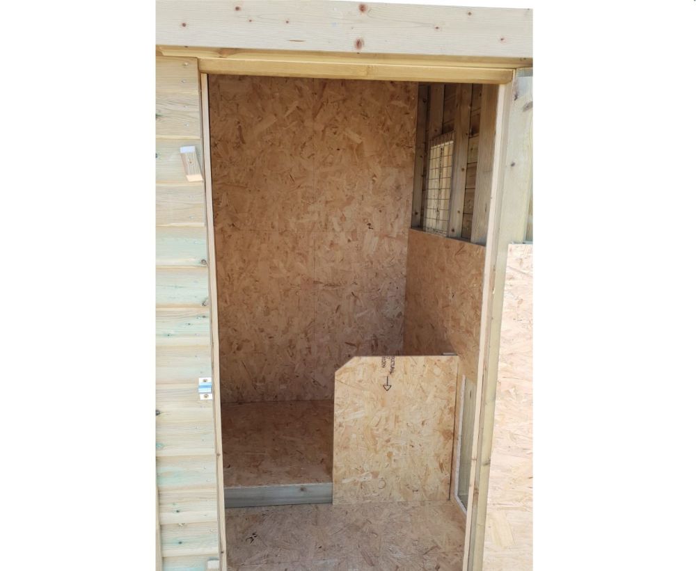 Dog kennel in Kent ME10 Sittingbourne ME9 Milton Kemsley Iwade Bapchild