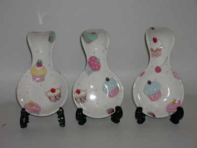 FC022 Spoon rests - chintz cupcake - 6s