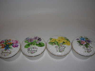 BC0132 Pin box Flower of the Month