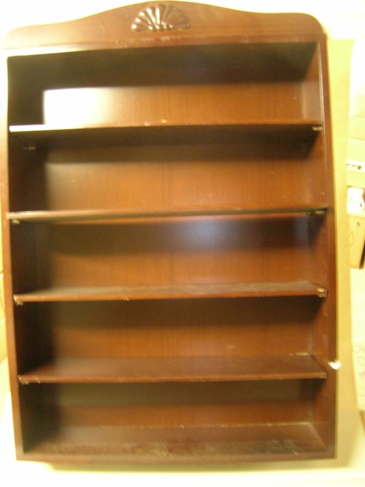 LP9293 - 4 shelved cabinet