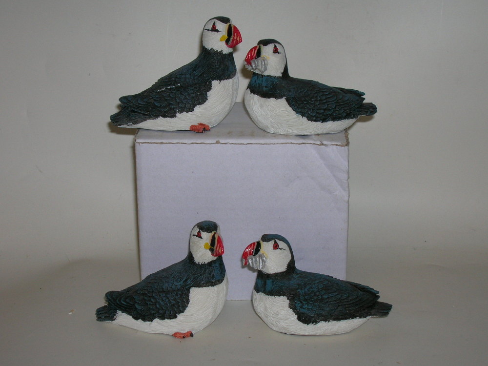 11673 Puffin sitting - 2 assorted