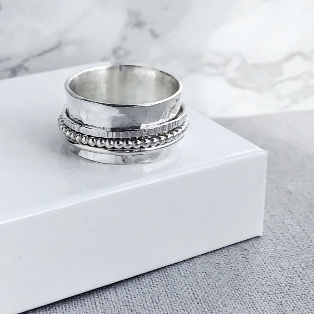 Sterling Silver Spinner Ring | Hammered Band 