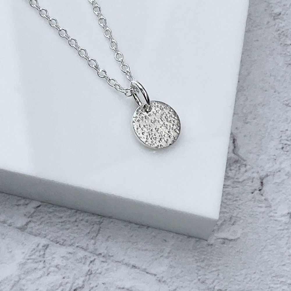 Small Circle Necklace | Stardust