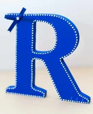 Free-standing letters