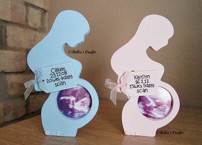 Mum & Baby bump photo frame with wooden tag