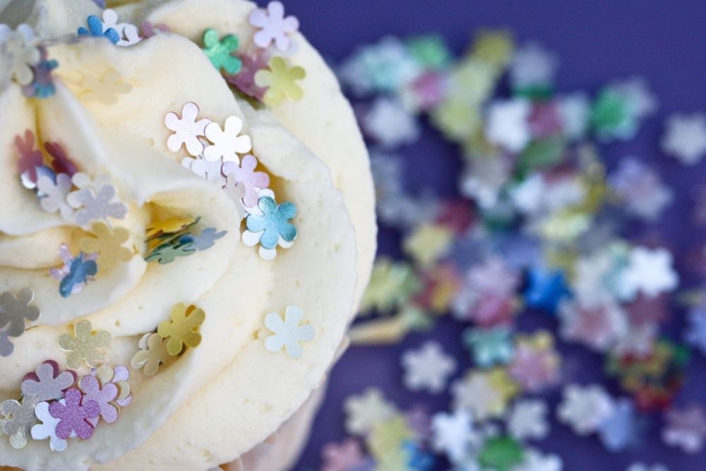 Purple Cupcakes - Sparkle Flakes 1g - Rainbow Flowers