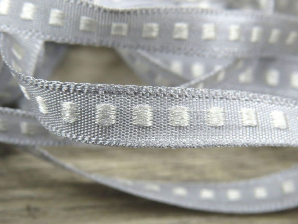 Ribbon: Box Stitch - Silver Grey - 7mm x 5mtrs